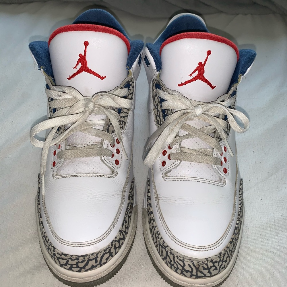 2016 Jordan 3’s “True Blue”